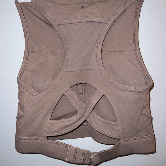 Gym shark cropped workout top for sale in size small! - Picture 9 of 12